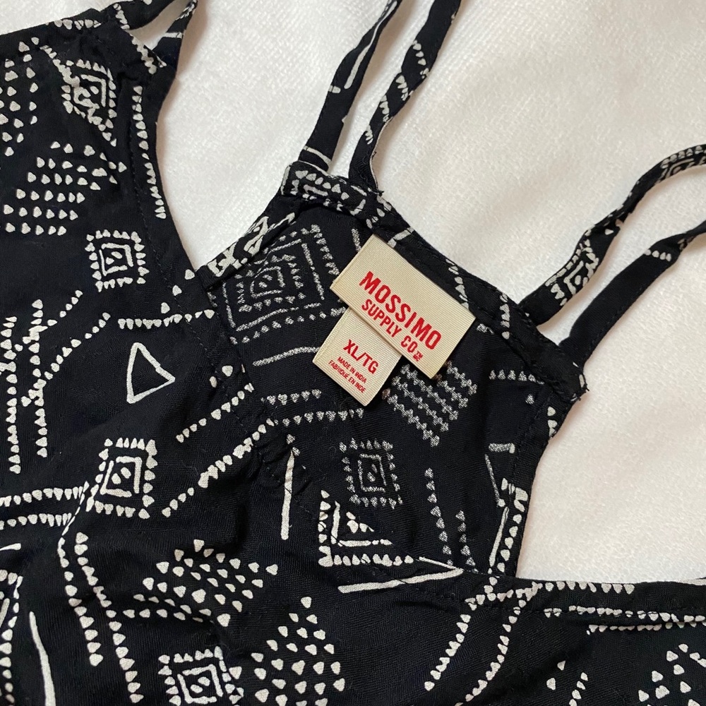 Target Brand Patterned Flow Top - Picture 3 of 3